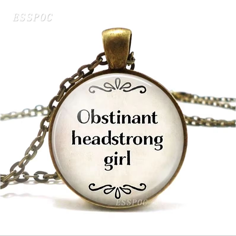 Women Accessories Quotes - Wisiorek z cytatem Jane Austen: Odporna
