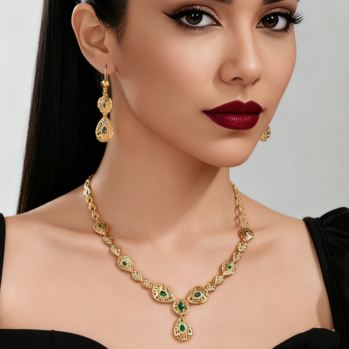 Women Accessories Dubai - Złoty Zestaw Biżuterii 9999 - Biżuteria