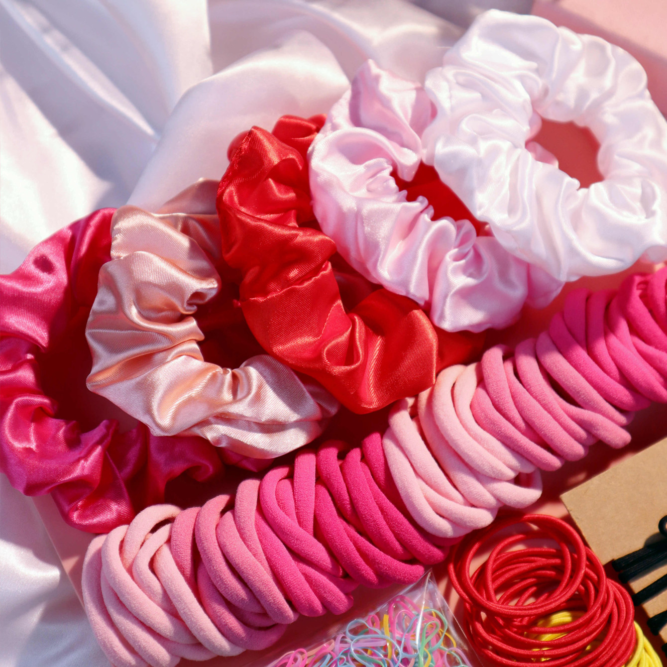 1 zestaw wielokolorowych akces – Scrunchie Satin Set recenzja i cena